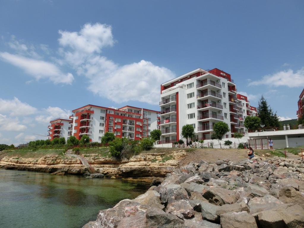 Panoramic Sea View Apartment Crown, Pools And Beach, Sveti Vlas Exterior photo