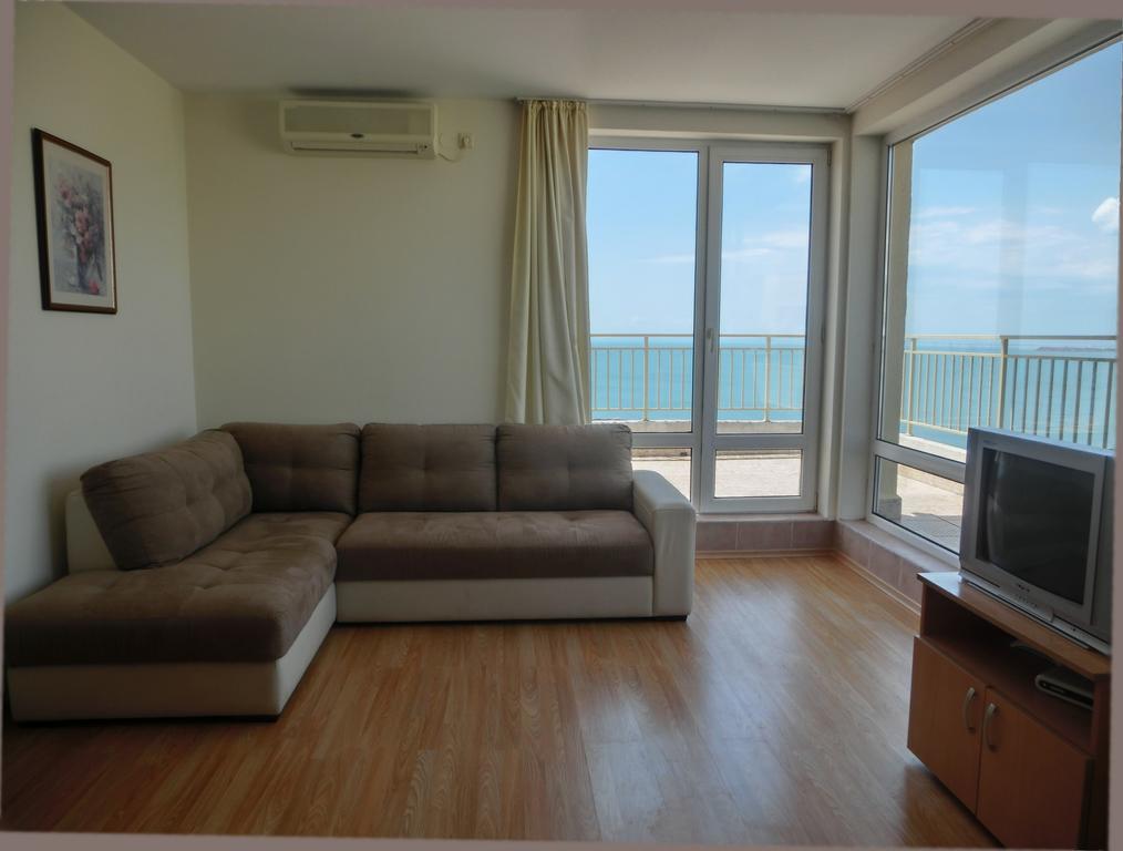 Panoramic Sea View Apartment Crown, Pools And Beach, Sveti Vlas Exterior photo